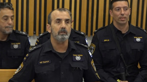 מבוכה במשטרה: המפכ"ל טען שלא ידע על החקירה לפריצה בשדה תימן - ושינה גרסה