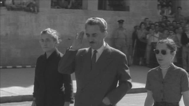 "נמאס מהמלחמות": בניו של שרת נלחמים על הנצחתו