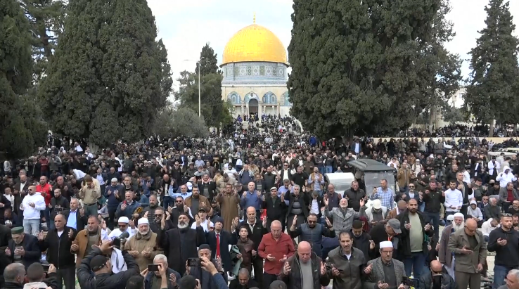 תפילות יום שישי הראשון של חודש רמדאן בהר הבית