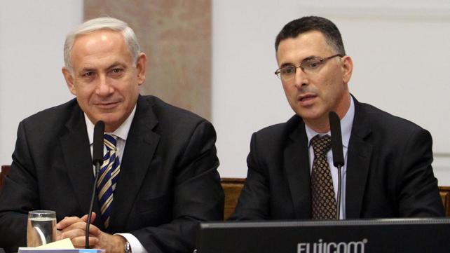 בנימין נתניהו וגדעון סער