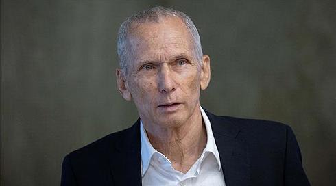 "להחרים את אנג'ל": בר לב השתתף בהפגנה בבני ברק - ועורר סערה במגזר החרדי