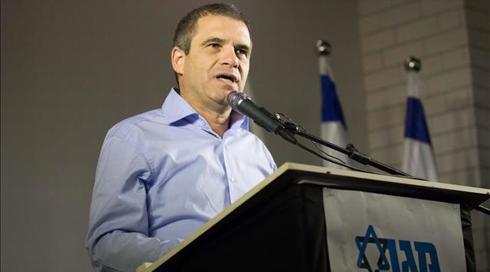 גל הירש בחן הצטרפות לבנט ולפייגלין