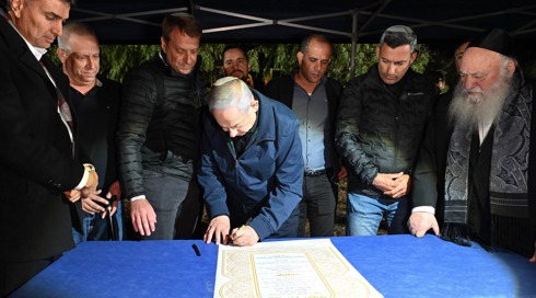 הזעם של תושבי ניר עוז ובארי על רה"מ - והיעדרותם מפגישה עימו