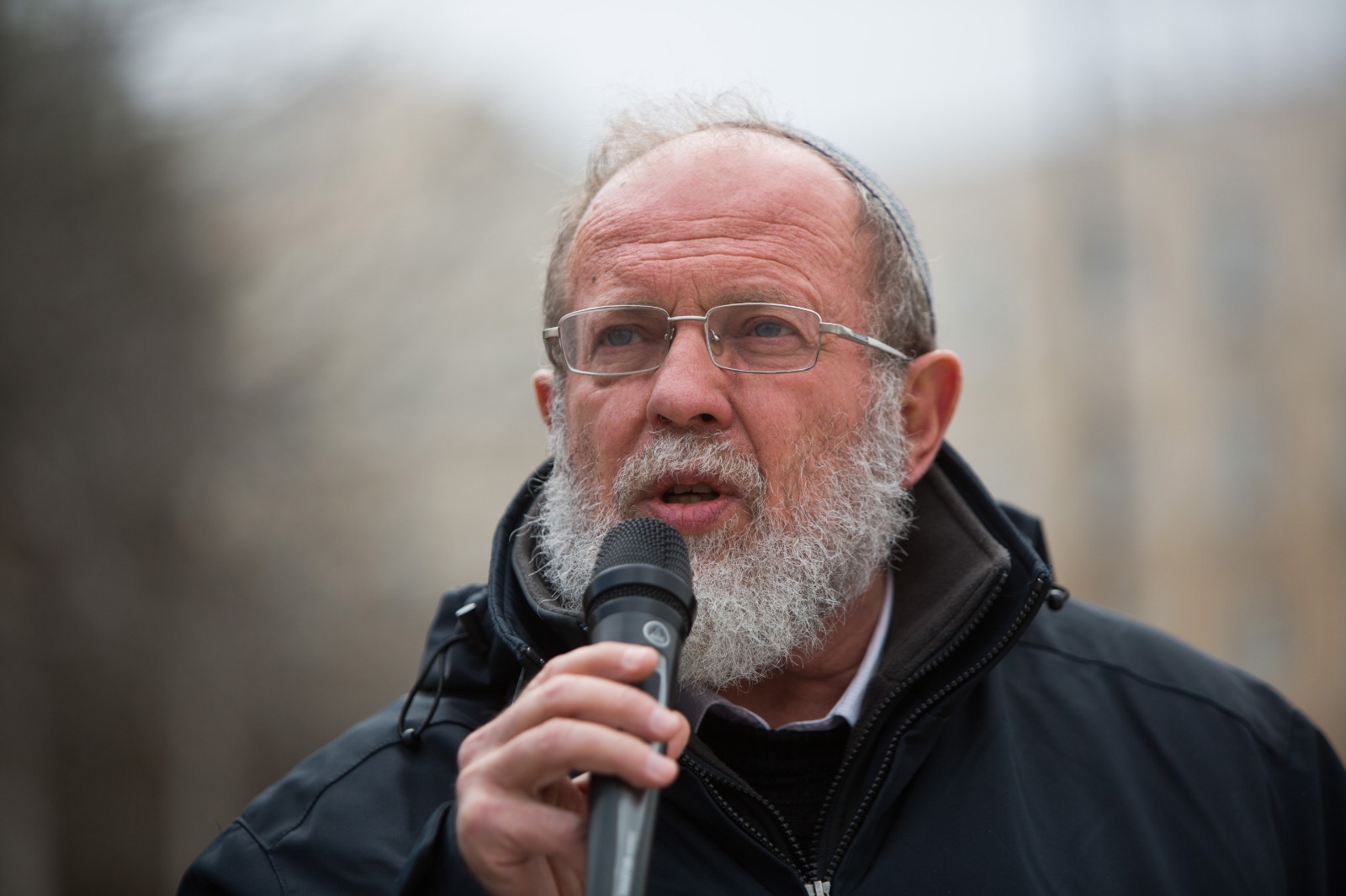 הרב אלי סדן  :"אני מרגיש לפעמים שאנשים מנצלים את הבעיה של הצבא כדי לתקוף את העולם החרדי"