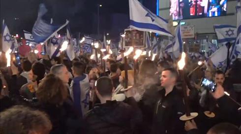 מקורבו של נתניהו לשעבר הפגין נגד הרפורמה