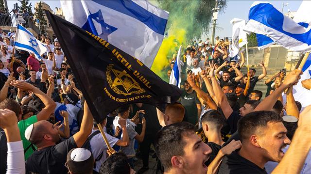 ארגון לה פמיליה, מצעד הדגלים. 29.05.22