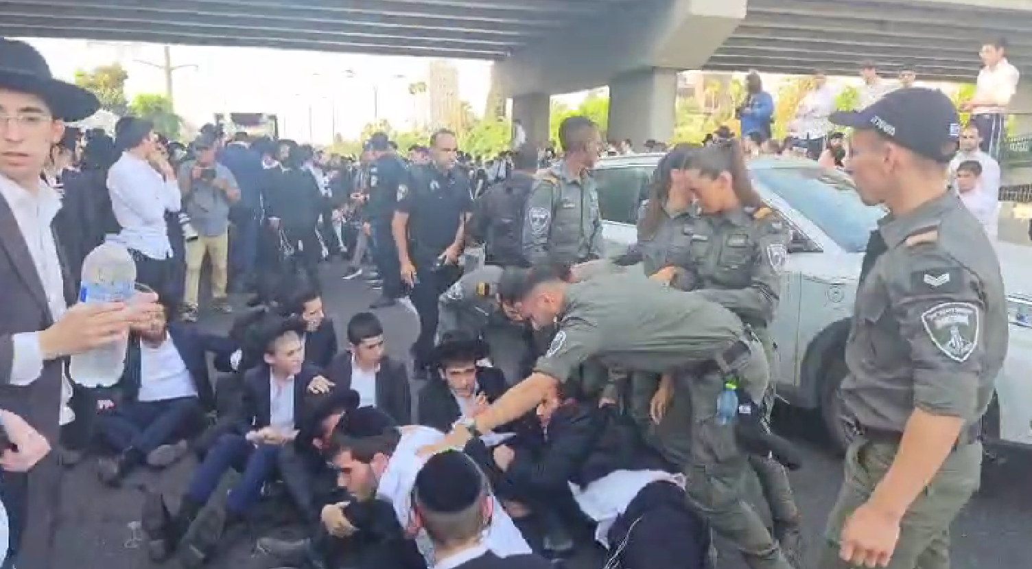 הפגנת הפלג הירושלמי בכביש 4 נגד גיוס חרדים, יוני 2024