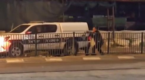 תיעוד חריג של חילופי אש בין שוטרים לחמושים בצפון