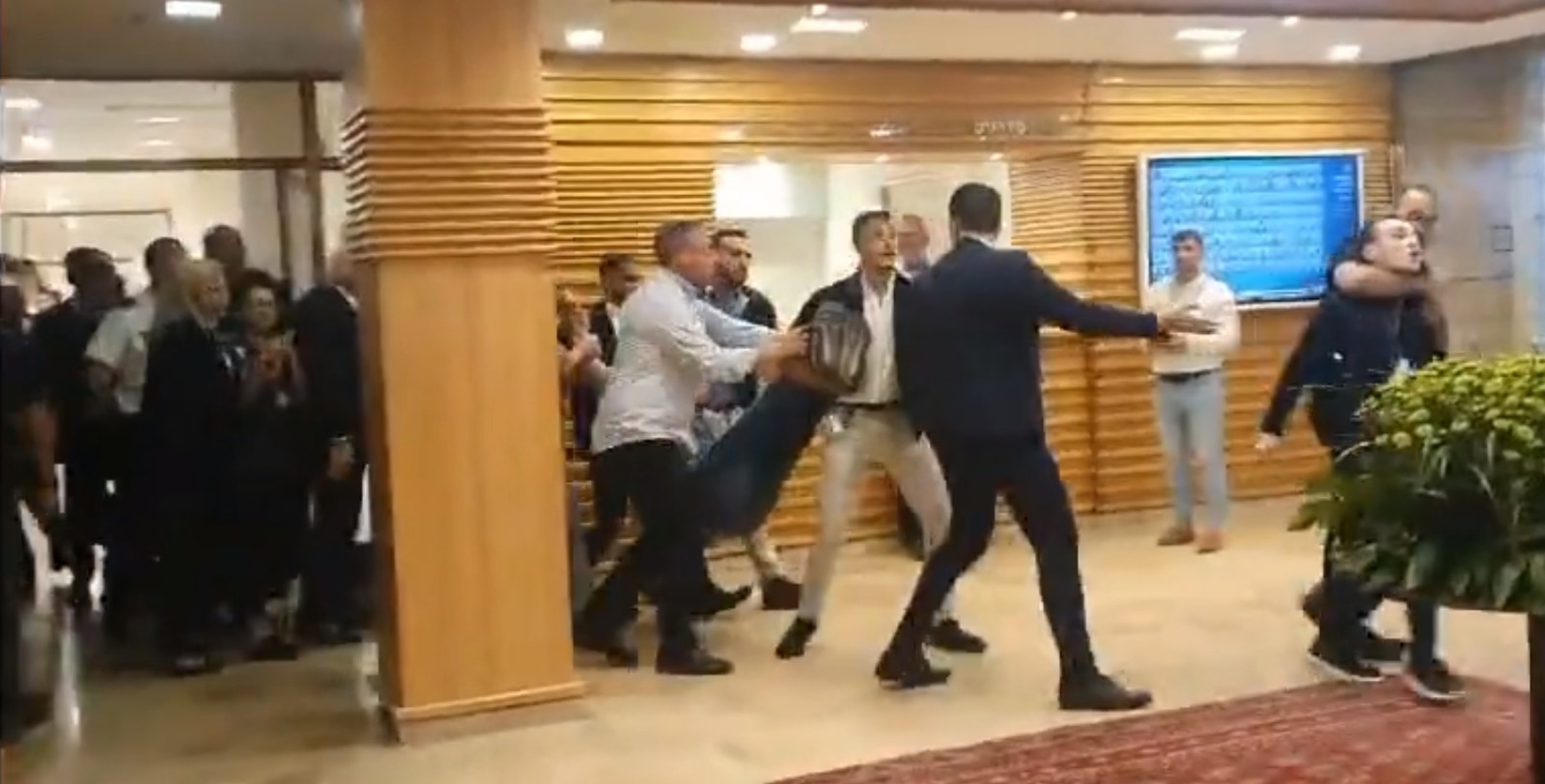 מהומה בכנסת