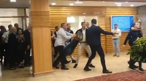 לקראת ההצבעה על צמצום עילת הסבירות: יציע הציבור במליאת הכנסת נסגר