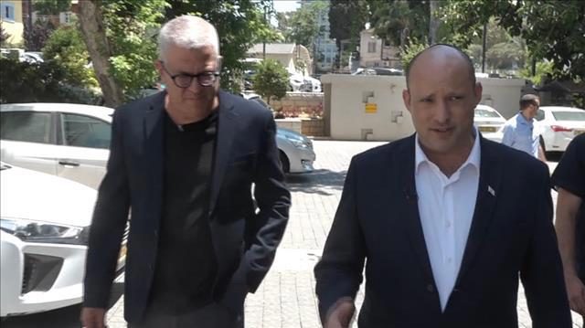 בנט ודובי