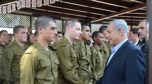 בצה"ל נערכים לחוק שיאריך בחזרה את שירות החובה לשלוש שנים