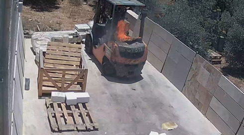 הפירומן ברכב היוקרה: מסע ההצתות ברחבי הצפון
