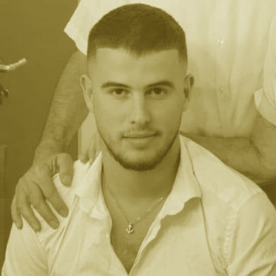 "אביו של החייל החטוף רון שרמן: "ממשלת ישראל צריכה לחשוב על כך שהבן שלהם, הבת והנכדה נמצאים במנהרות חמאס"