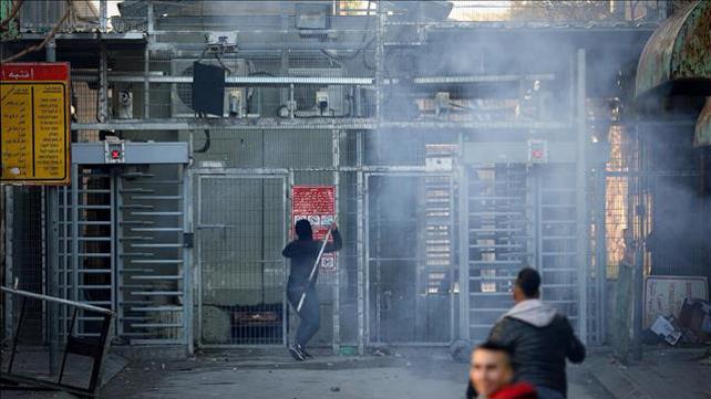 נערים בחברון מתפרעים אחרי הרג בן 17 שהשליך בקבוק תבערה, 5.2.20