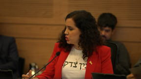 המאבק בכנסת - וברחובות: איך הפכה נעמה לזימי למנהיגת האופוזיציה החדשה?