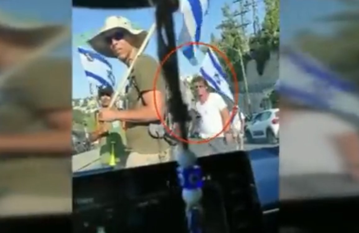 דן אהרונסון