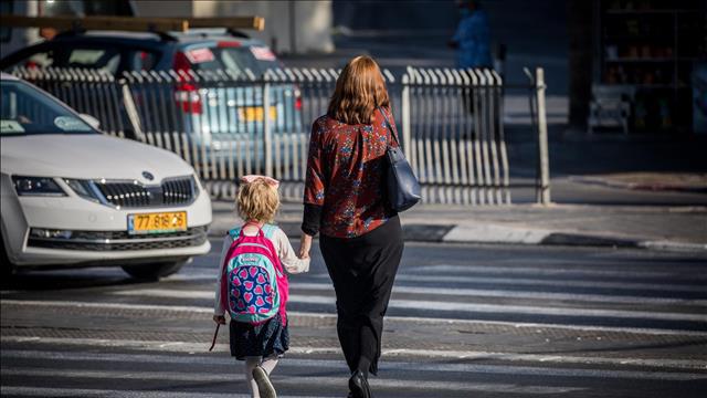 חרדים, אמא, ילדה, חרדית