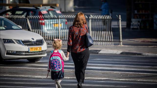 חרדים, אמא, ילדה, חרדית