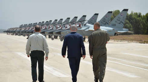 חיל האוויר תרגל מתקפות טילים ורקטות לעבר בסיסיו
