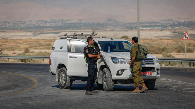 כוחות הביטחון סמוך לזירת הפיגוע במעבר אלנבי שבגבול ירדן, ספטמבר 2025