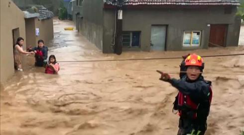"עבדתי כל החיים והכל נהרס בדקות": סופות הרסניות ברחבי העולם