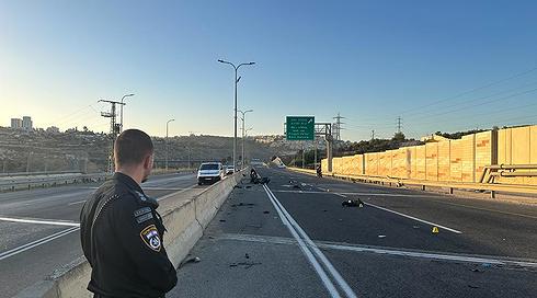 חשד לפגע וברח בירושלים: רוכב אופנוע נהרג בשדרות בגין