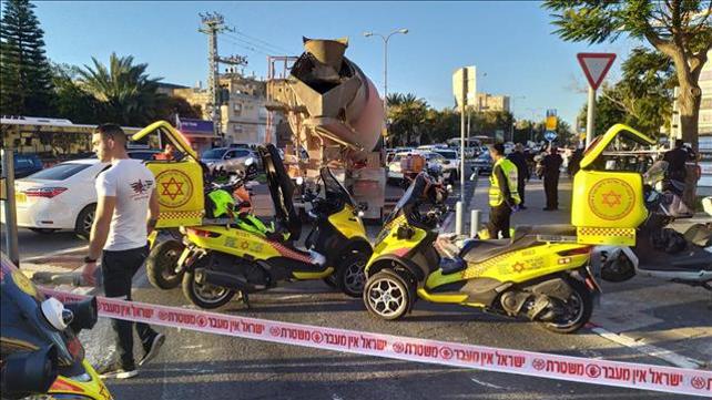 זירת התאונה בתל אביב שבה נהרג נער - 12.2.2020