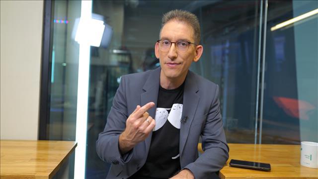 שאול אמסטרדמסקי 