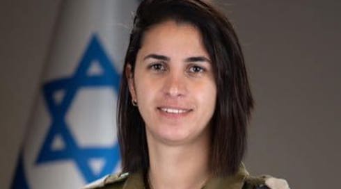 דוברת צה"ל בערבית הבאה - קפטן אלה, הקצינה המוסלמית הראשונה בצה"ל