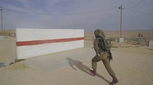 רשלנות חמורה: החיילים טורטרו בניגוד לחוק, מדריכת הצניחה נפצעה - והמידע טויח