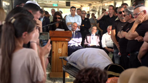 דוד לוי הובא למנוחות