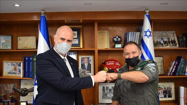 המפכ"ל הנכנס שבתאי והשר לבט"פ אוחנה