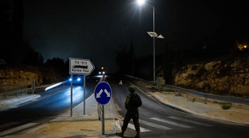 המחבל שנטרל את המחבל בכרמי צור: "אמרתי שאותי הוא לא עובר"