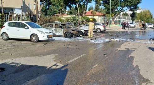 חשד לחיסול פלילי בנתניה: גבר נמצא ללא רוח חיים ברכב