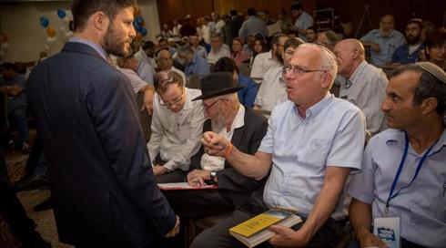 אחרי מינוי בנט: שר החקלאות אורי אריאל הודיע על התפטרותו