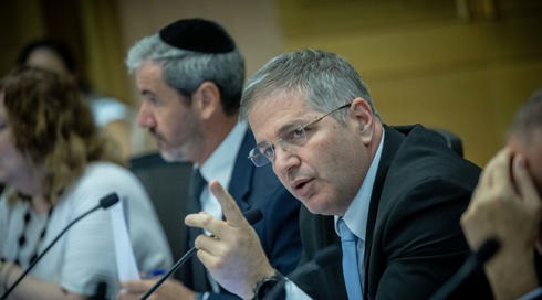 קיש: יש תלונות על התעמרות ועל ההתנהלות הכספית ביד ושם