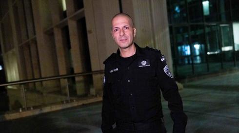 עדותו של עוזר המפכ"ל חיזקה את החשדות נגד נציב שב"ס