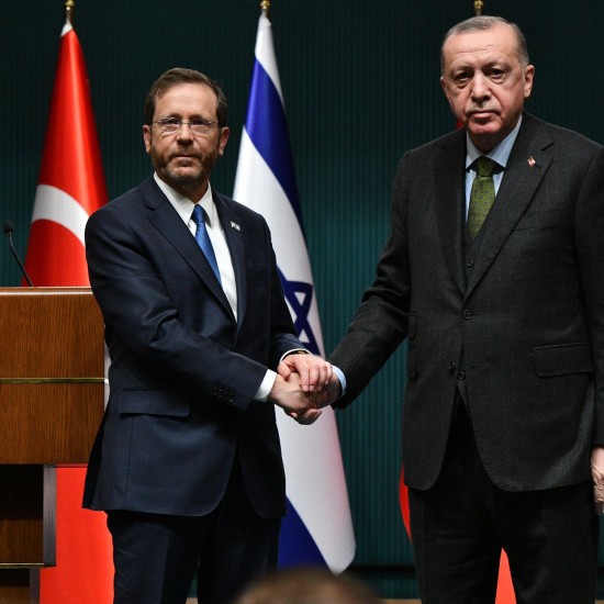 Entrevista al ex embajador de Israel en Turquía, Pinjas Avivi