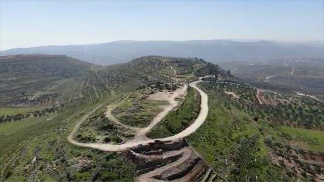 הרס במדרון הצפוני באתר הארכיאולוגי בסמוך לעיירה ביתא