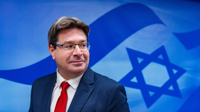 אוליבר פיטוסי, פלאש 90