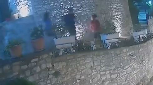 התיירים תועדו בורחים מהמסעדה - ראש הממשלה שילמה