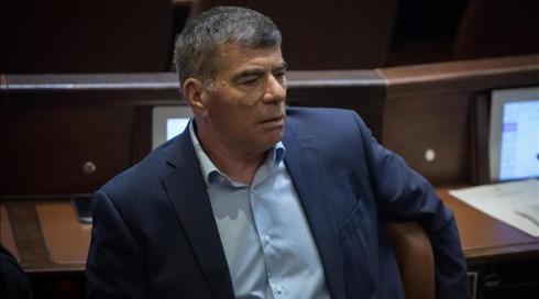 אשכנזי בנאום בכורה: נוודא שנתניהו לא ייצור לעצמו עיר מקלט