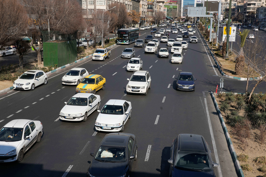 כביש במרכז טהראן, בירת איראן 