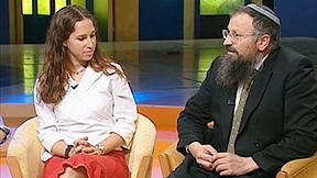 הממסד הדתי מול גיוס בנותיו