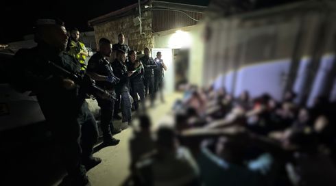 המשטרה עצרה 54 שוהים בלתי חוקיים מהשטחים באתר בנייה בירושלים