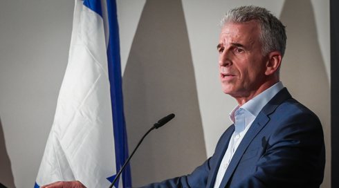 עימות בין שר הביטחון לראש המוסד: "אתה חורג מהסמכויות שלך"