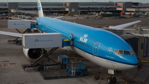 מטוס KLM בנמל התעופה סכיפהול באמסטרדם, 2015