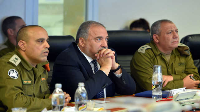שר הביטחון אביגדור ליברמן והרמטכ"ל