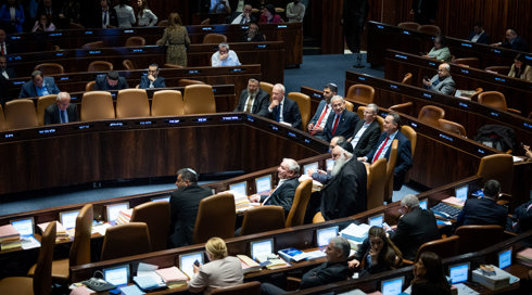 אחרי שפרשו מהממשלה: בש"ס מתנגדים להעברת משרדיהם לשר כץ